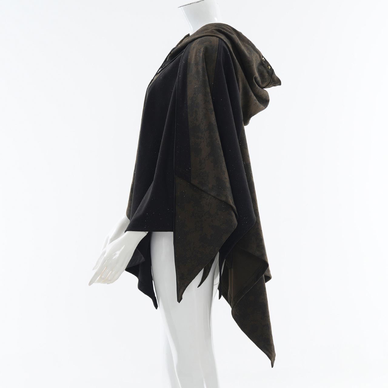 Echoes of Apocalypse マント