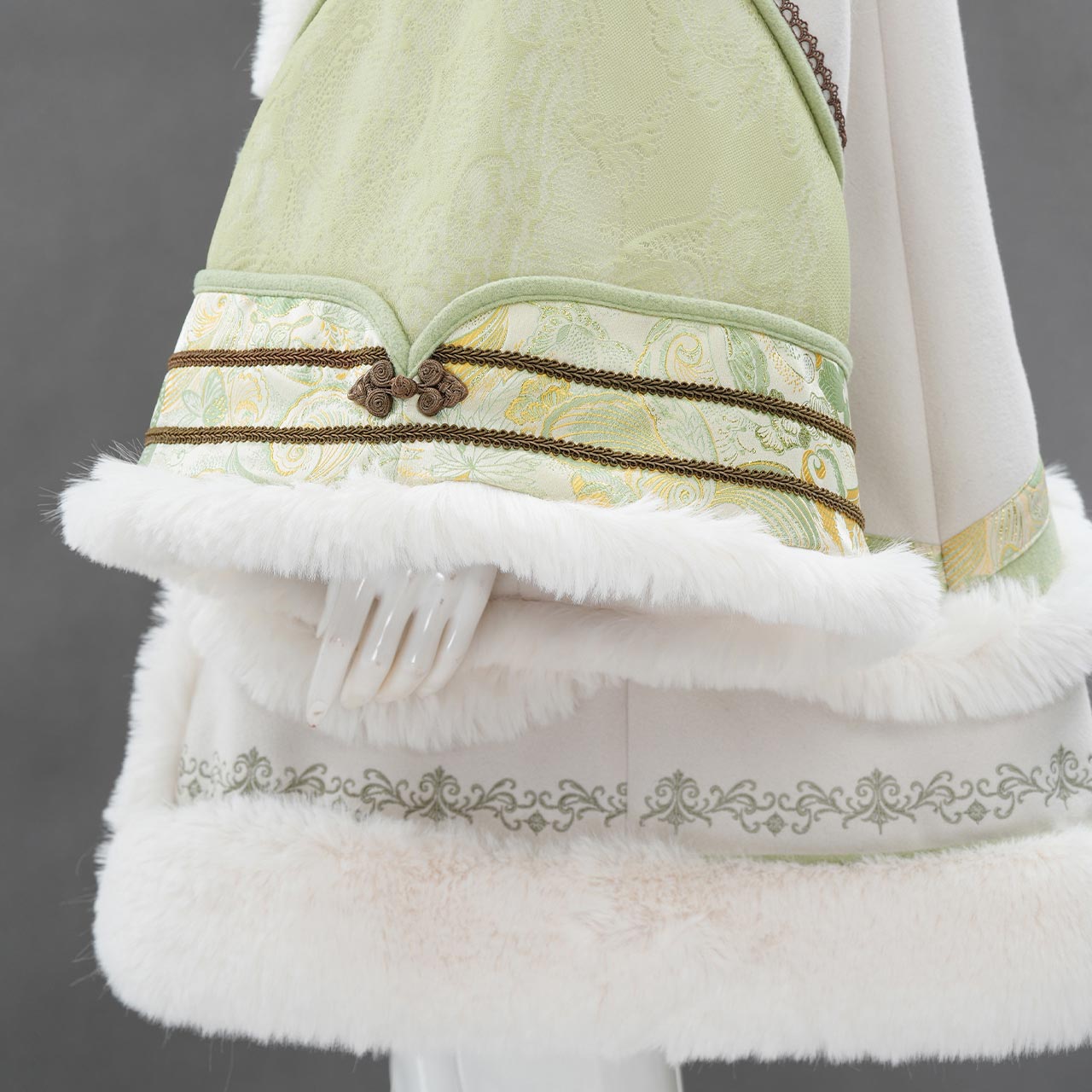 雪蜜跡（ゆきみつあと）チャイナコート